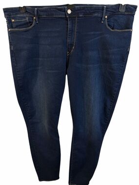 Levi Strauss Signature mid-rise skinny leg jeans.  EC.  Size 42 X 30